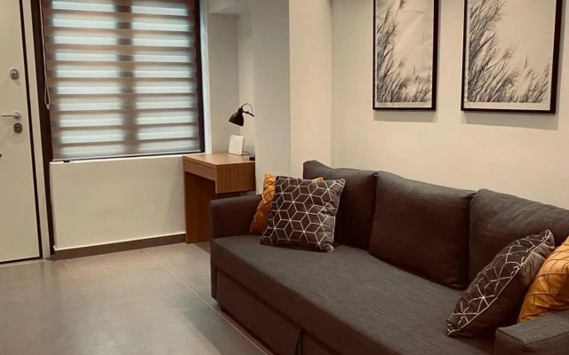 SMALL MEISONETTE NEAR THE METRO vipgreece