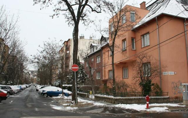 Karat Guesthouse