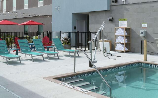 Home2 Suites by Hilton Jacksonville Airport
