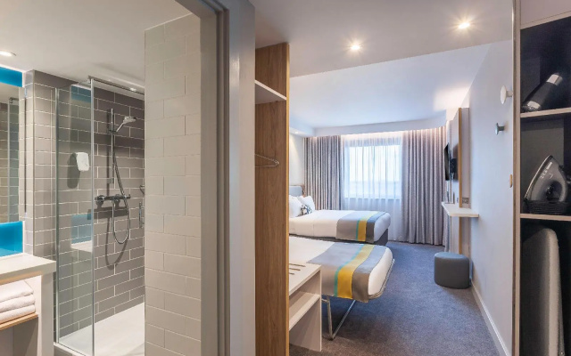 Holiday Inn Express Hotel Dublin Airport by IHG