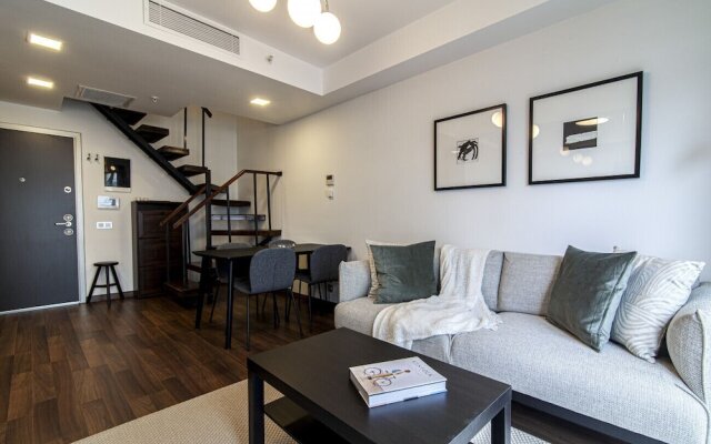 Sleek Residence Flat With Great Location in Sisli