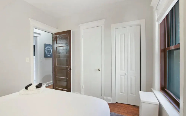 Bright 1BR - Woodlawn 1E