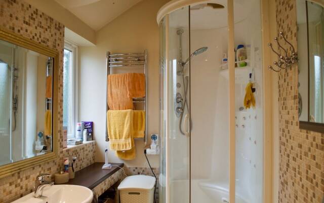 2 Bedroom Flat With Private Garden