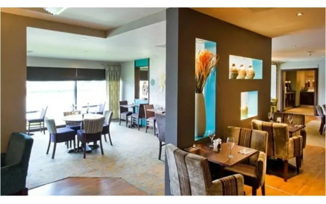 Premier Inn Castleford (Xscape, M62, Jct 32)