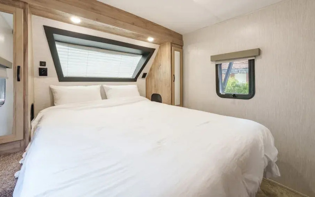 Sokcho Supuro Caravan