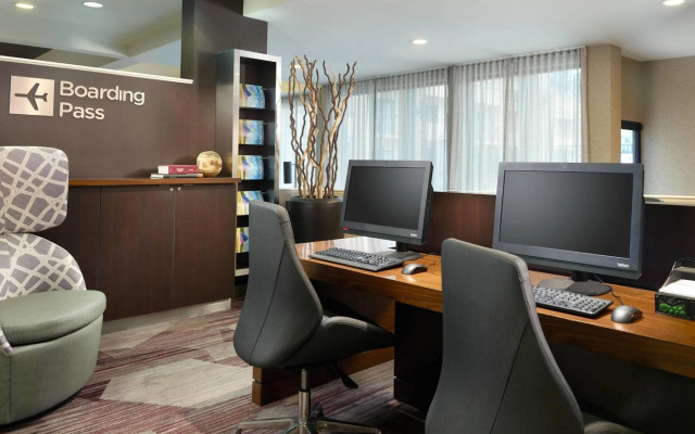 Courtyard by Marriott Raleigh Midtown