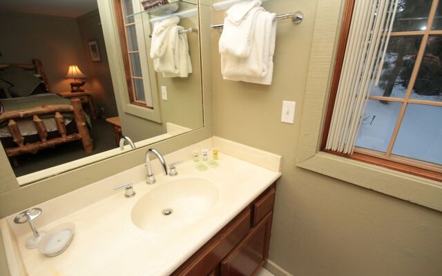 Mountainback #61, Den 2 Bedroom Condo