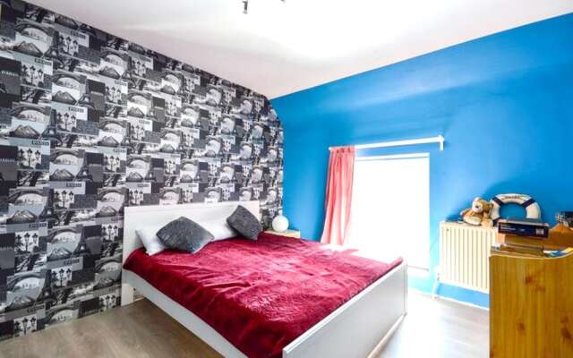 House with 6 Bedrooms in Tongeren, with Enclosed Garden And Wifi - фото 3