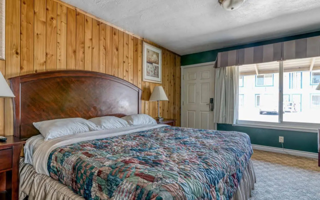 OYO Hotel Medford North OR