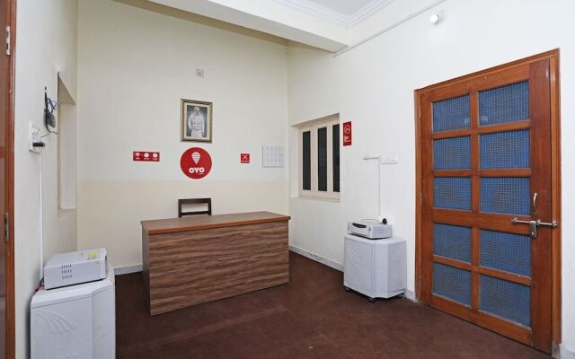 OYO 9878 Home Cozy 3BHK Geetanjali Hospital