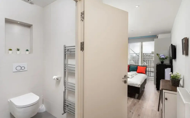 Studio Apartment  Central London