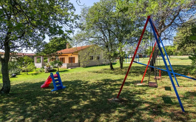 Villa Emanuel Comfortable Holiday Residence