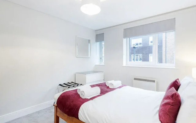 Marina Place by Roomspace Apartments