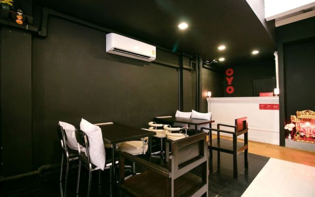 Oyo Chatel Hostel Bangkok