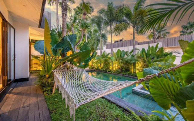 Tropical Design, Private Villa, 3 BR, Umalas