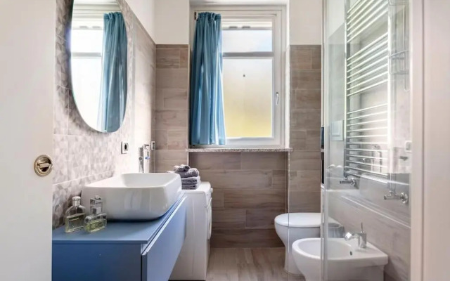 comfortable apartment in front of the lake