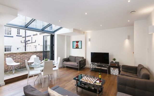 Bright Baker Street Apartment - AZS