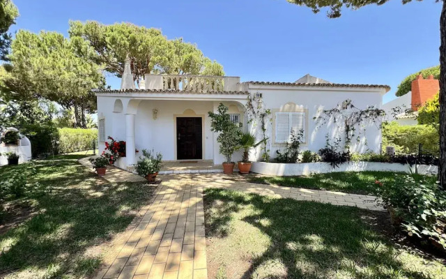 Vilamoura White House Villa by Homing