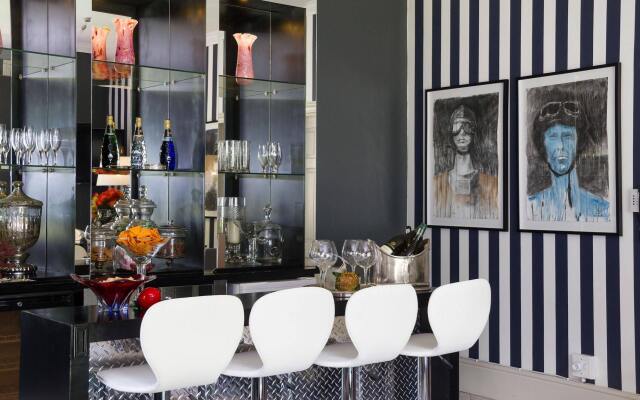 Life and Leisure Luxury Guesthouse