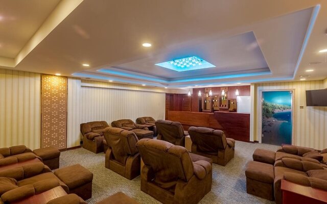 The Grand Hill Hotel