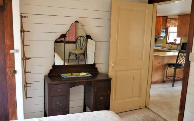Queen Bee - 2 Br Home