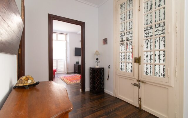 Rustic Two Bedroos Apartment With Terrace