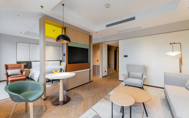 Holiday Inn Chongqing Guanyinqiao by IHG