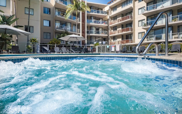 Swell Resort