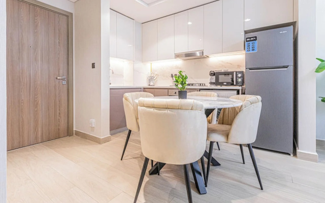 Luxurious 1BR Living in Azizi Riviera 39