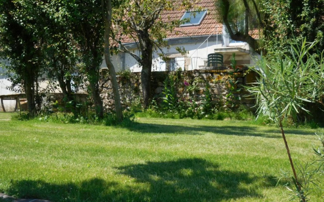 FastHotel Montmarault - Auberge du Grand Champ