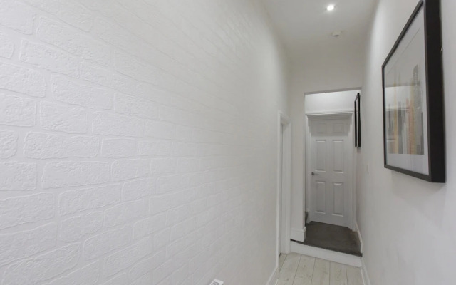 Townhouse Plus @ 40 West St
