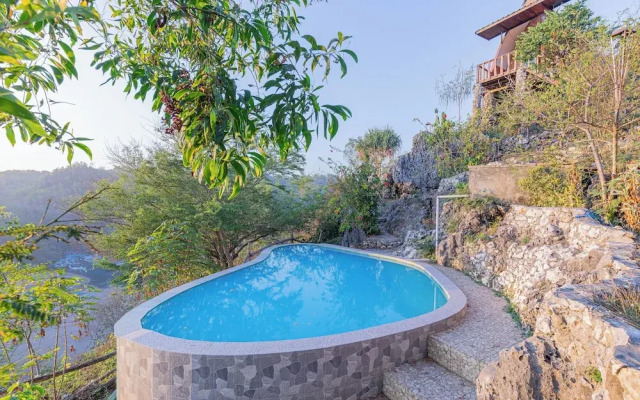 Baron Beach Bungalow