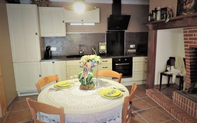 La chaumière et sa Roulotte