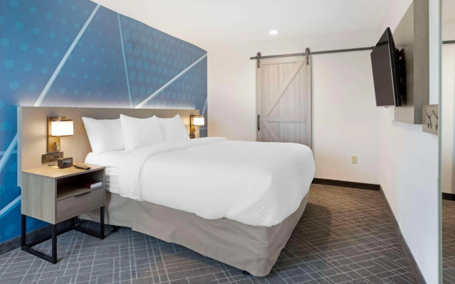 Comfort Inn & Suites US-60