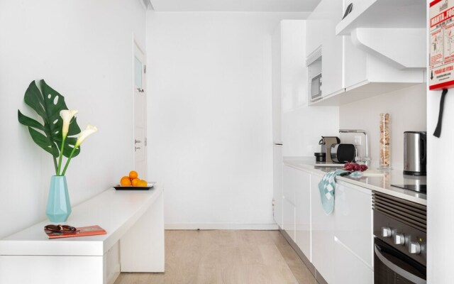 ALTIDO Graça 1-BR Apartment w/Green Terrace & BBQ