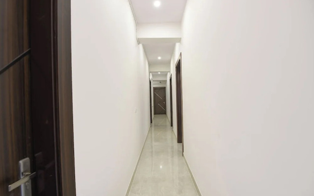 Fabhotel Black Pepper