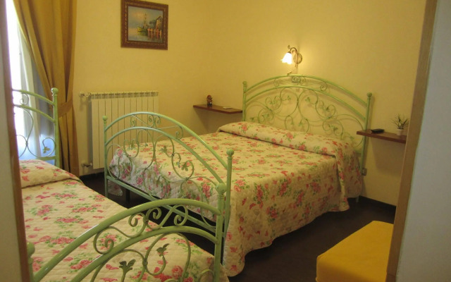 Hostel H24