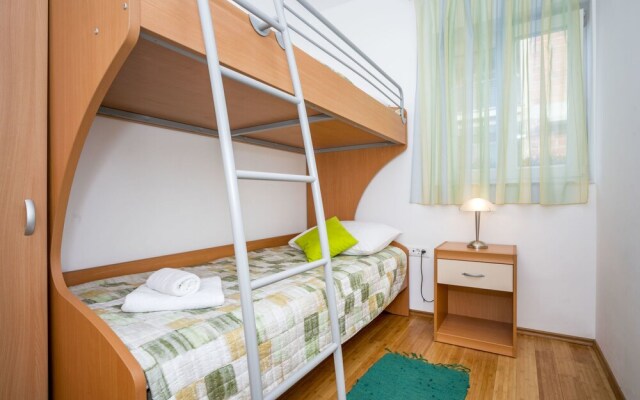 Andrea Abori in Abori