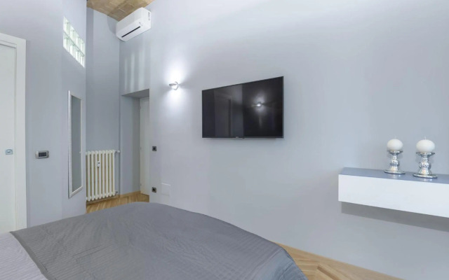 Sylvia Stylish Vatican Apartment