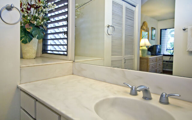 Wailea Ekolu - CoralTree Residence Collection