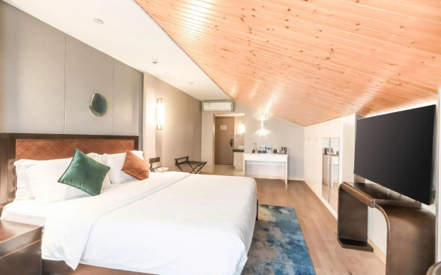 Yixing Eastluus Hotel