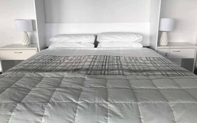 Rataview Accommodation – Guest Rooms – Barrytown