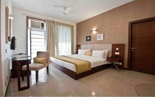 Stately Suites Golf Course Road