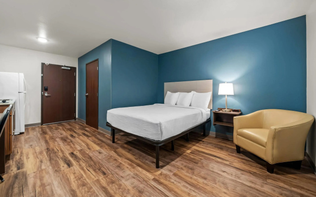 WoodSpring Suites Orlando East UCF