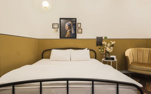 Chloe & Leo Homestay