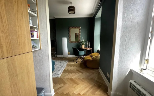 Cosy 2 Bedroom Apartment in the Heart of Leith