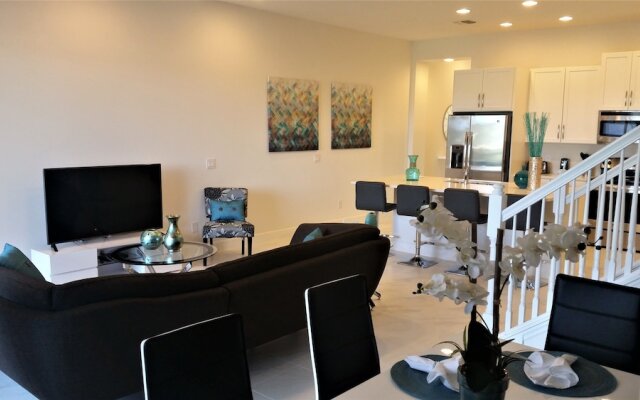 Lexington Vacations Champ by Stark Hosp