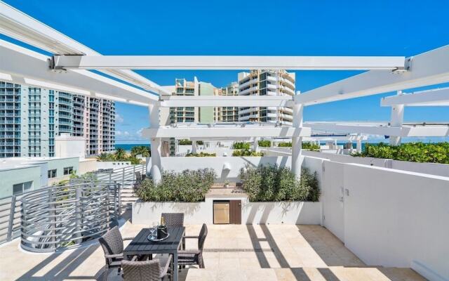 Penthouse Bahia Mar South Beach On Ocean Drive Miami Beach 1 Bedroom Home by RedAwning