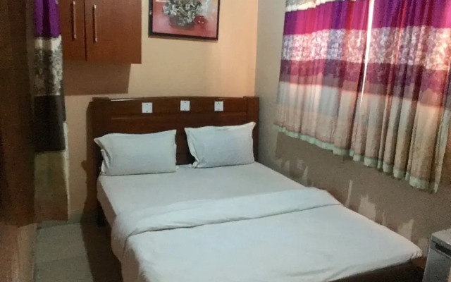Euc Demodern Hotel & Suites