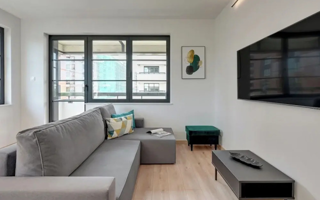 Doki Living - Foodhall & Parking by Downtown Apartments